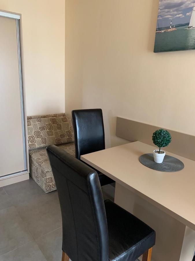 שיופוק Balaton Apartmanhaz מראה חיצוני תמונה