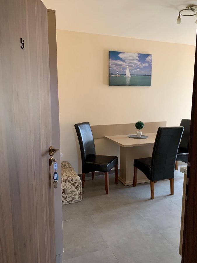 שיופוק Balaton Apartmanhaz מראה חיצוני תמונה