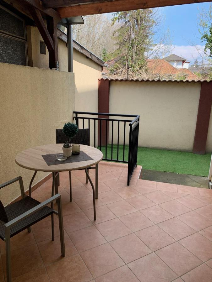 שיופוק Balaton Apartmanhaz מראה חיצוני תמונה